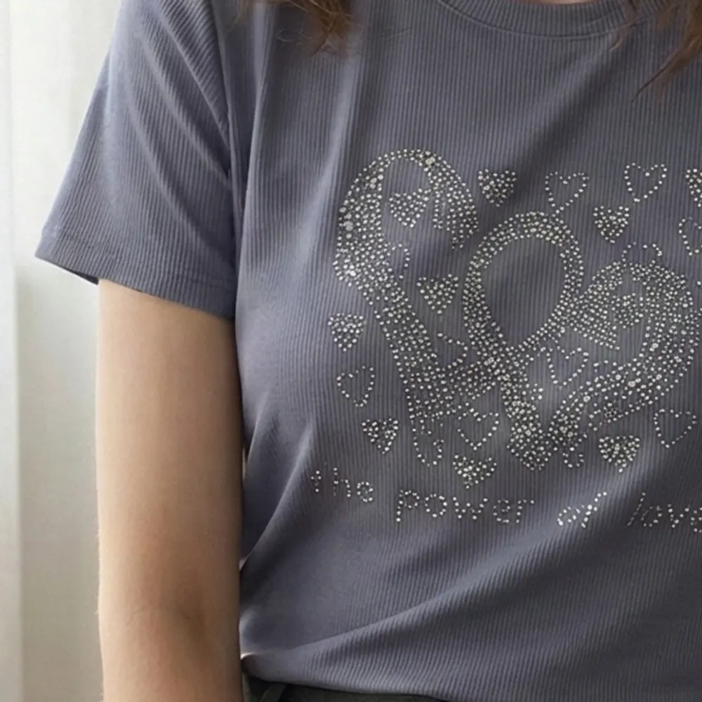 The Crystal Heart Tee – Bluish Gray — 2